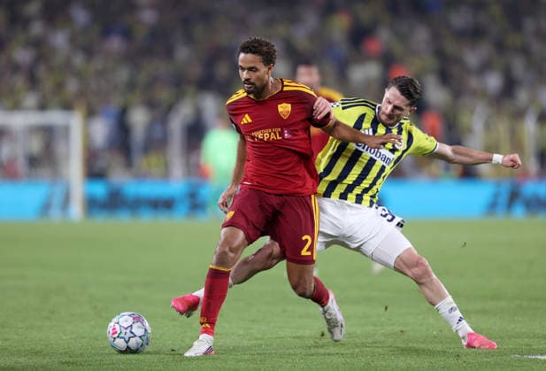 Fenerbahce v AS Roma - UEFA Champions League ISTANBUL, TURKIYE - SEPTEMBER 10: Fenerbahce s Ismail Yuksek (5) competes for the ball against Roma s Devyne Rensch (2) during the UEFA Champions League 2026 27 league phase Matchday 1 match between Fenerbahce and Roma at Chobani Stadium in Istanbul, Turkiye, on September 10, 2026. Ali Atmaca Anadolu Istanbul Turkey. Editorial use only. Please get in touch for any other usage.  Copyright: x2026xAnadoluxAlixAtmacax