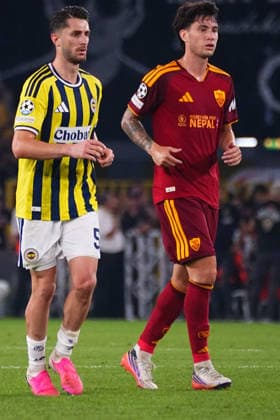 ISTANBUL, TURKEY - SEPTEMBER 10: Ismail Yuksek (5) of Fenerbahce SK and Matias Soule (18) of Roma during the UEFA Champions League 2026 27 first week match between Fenerbahce SK and Roma at Fenerbahce Chobani Stadiumi on September 10, 2026 in Istanbul, Turkey. Istanbul Kadikoy TURKEY Copyright: xSeskimphotox Fenerbahce-Roma-1009 (85)
