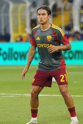 ISTANBUL, TURKEY - SEPTEMBER 10: Paulo Dybala of Roma during the UEFA Champions League 2026 27 first week match between Fenerbahce SK and Roma at Fenerbahce Chobani Stadiumi on September 10, 2026 in Istanbul, Turkey. Istanbul Kadikoy TURKEY Copyright: xSeskimphotox Fenerbahce-Roma-1009 (88)