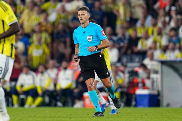 10.09 2026 - SOCCER - 2026 27 UEFA CHAMPIONS LEAGUE League Phase Fenerbahce SK v AS Roma Referee Jesus Gil Manzano of ESP is in action ISTANBUL Fenerbahce Sükrü Saracoglu Spor Kompleksi Istanbul TURKEY Copyright: xYagizxGurtugx xPsxImagesxYagizxGurtugx xPsxImagesx