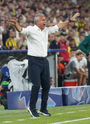 ISTANBUL, TURKEY - SEPTEMBER 10: Coach Ismail Kartal of Fenerbahce SK reacts during the UEFA Champions League 2026 27 first week match between Fenerbahce SK and Roma at Fenerbahce Chobani Stadiumi on September 10, 2026 in Istanbul, Turkey. Istanbul Kadikoy TURKEY Copyright: xSeskimphotox Fenerbahce-Roma-1009 (105)