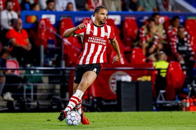 EINDHOVEN - Armando Obispo of PSV Eindhoven dribbles with the ball during the UEFA Champions League match between PSV Eindhoven and Shakhtar Donetsk at the Philips Stadium on September 10, 2026, in Eindhoven, the Netherlands. MARCEL TER BALS ANP UEFA Champions League 2026 27 xVIxANPxSportx xMarcelxterxBalsxIVx 567927524 originalFilename: 567927524.jpg