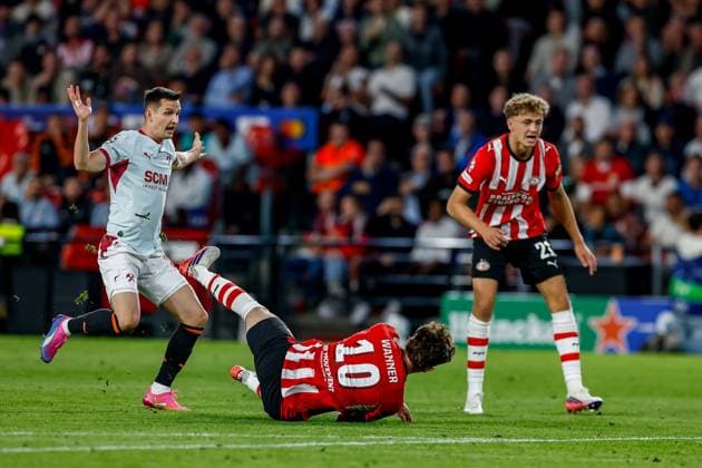 EINDHOVEN , 10-09-2026 , Philips stadium, season 2026 2027 , UEFA Champions League football , match between PSV and Shakhtar Donetsk, picture shows injury of player PSV player Paul Wanner PSV - Shakhtar Donetsk  x206828224x Copyright: