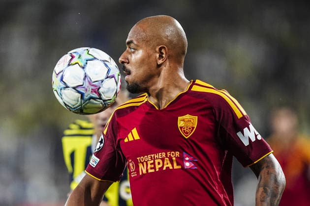 Fenerbahce v AS Roma - UEFA Champions League ISTANBUL, TURKIYE - SEPTEMBER 10: Roma s Donyell Malen in action during the UEFA Champions League 2026 27 league phase Matchday 1 match between Fenerbahce and Roma at Chobani Stadium in Istanbul, Turkiye, on September 10, 2026. Agit Erdi Ulukaya Anadolu Istanbul Turkey. Editorial use only. Please get in touch for any other usage.  Copyright: x2026xAnadoluxAgitxErdixUlukayax