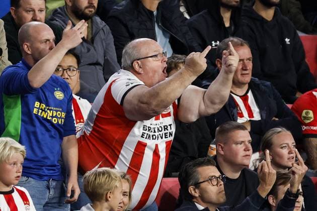 EINDHOVEN - Fans of PSV Eindhoven during the UEFA Champions League match between PSV Eindhoven and Shakhtar Donetsk at the Philips Stadium on September 10, 2026 in Eindhoven, the Netherlands. MAURICE VAN STEEN ANP xVIxANPxSportx xxANPxIVx 567928904 originalFilename: 567928904.jpg