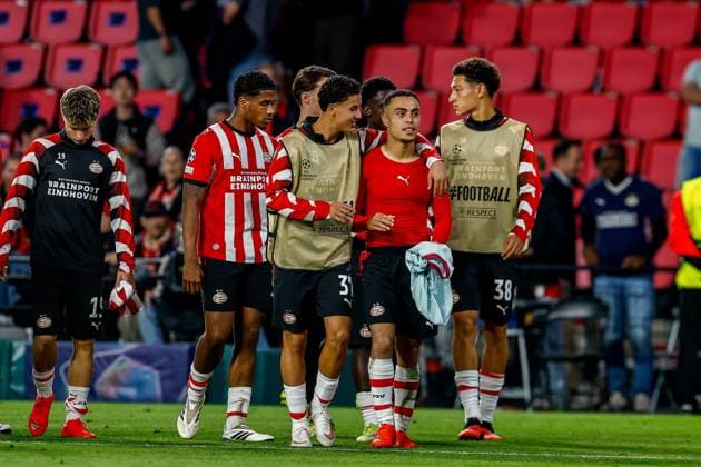 EINDHOVEN , 10-09-2026 , Philips stadium, season 2026 2027 , UEFA Champions League football , match between PSV and Shakhtar Donetsk, picture shows PSV players after the match PSV - Shakhtar Donetsk  x206828377x Copyright:
