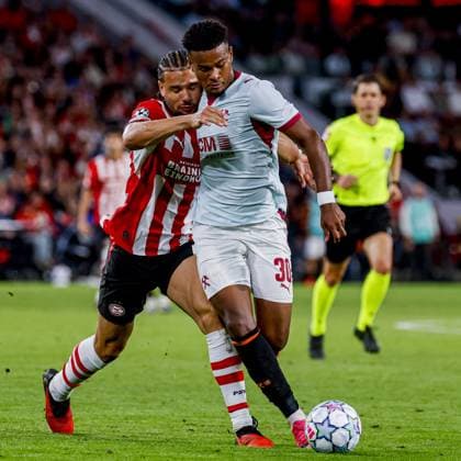 EINDHOVEN - Alisson Santana of Shakhtar Donetsk (R) battles for possession with Armando Obispo of PSV Eindhoven (L) during the UEFA Champions League match between PSV Eindhoven and Shakhtar Donetsk at the Philips Stadium on 10 September 2026 in Eindhoven, the Netherlands. MARCEL TER BALS ANP UEFA Champions League 2026 27 xVIxANPxSportx xMarcelxterxBalsxIVx 567929427 originalFilename: 567929427.jpg