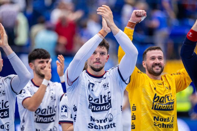 Marko Grgic of SG Flensburg Handewitt, 17, celebrates after the 30–39 victory. GER, TBV Lemgo Lippe vs. SG Flensburg Handewitt, handball, 1st Bundesliga, Matchday 4, 2026–2027 season, September 10, 2026 GER, TBV Lemgo Lippe vs. SG Flensburg Handewitt, Handball, 1st Bundesliga, Matchday 4, 2026–2027 season, September 10, 2026 Lemgo Copyright: xEibner-Pressefoto JanxRollingerx EP_JSK