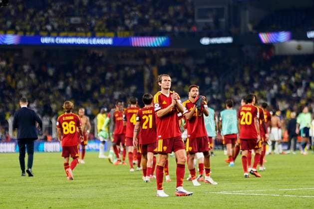 10.09 2026 - SOCCER - 2026 27 UEFA CHAMPIONS LEAGUE League Phase Fenerbahce SK v AS Roma team AS Roma celebrates victory after the match ISTANBUL Fenerbahce Sükrü Saracoglu Spor Kompleksi Istanbul TURKEY Copyright: xYagizxGurtugx xPsxImagesxYagizxGurtugx xPsxImagesx