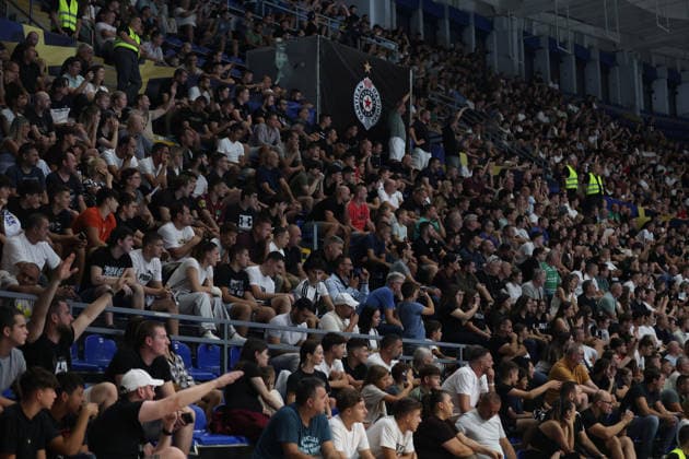 10.09.2026 Belgrad(Serbien) RK Partizan - Füchse Berlin, EHF Champions league Männer handball - die zuschauermenge beim spiel : Slobodan Sandic