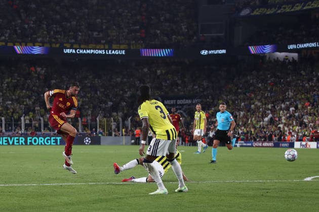 IPA88366890 - September 10, 2026 Champions League: Fenerbahçe vs. Roma In the photo: Cristante scores a goal (Photo by Gino Mancini)  Copyright: xGinoxMancini IPAxSportx xx IPA88366890