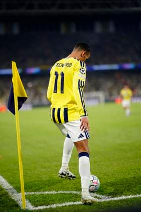 10.09 2026 - SOCCER - 2026 27 UEFA CHAMPIONS LEAGUE League Phase Fenerbahce SK v AS Roma Mason Greenwood of Fenerbahce prepares to take a corner kick during the match. ISTANBUL Fenerbahce Sükrü Saracoglu Spor Kompleksi Istanbul TURKEY Copyright: xYagizxGurtugx xPsxImagesxYagizxGurtugx xPsxImagesx