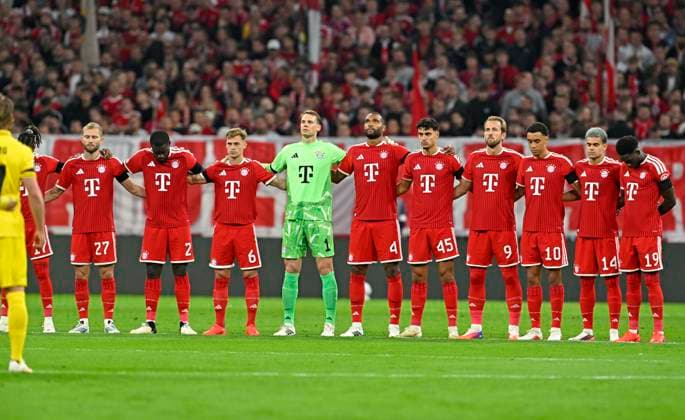 September 10, 2026, Soccer: UEFA Champions League 2026–2027, Matchday 1, FC Bayern Munich vs. FK Bodo Glimt, at the Allianz Arena in Munich; from left: Michael Olise (FC Bayern Munich), Konrad Laimer (FC Bayern Munich), Dayot Upamecano (FC Bayern Munich), Joshua Kimmich (FC Bayern Munich), goalkeeper Manuel Neuer (FC Bayern Munich), Jonathan Tah (FC Bayern Munich), Aleksandar Pavlovic (Bayern Munich), Harry Kane (FC Bayern Munich), Jamal Musiala (Bayern Munich), Luis Diaz (FC Bayern Munich), and Alphonso Davies (FC Bayern Munich)