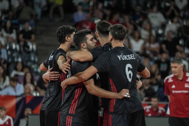Turkiye v Germany - CEV EuroVolley 2026 Men CLUJ-NAPOCA, ROMANIA - SEPTEMBER 10: Players of Turkiye celebrate after scoring during of the CEV EuroVolley 2026 match between Turkiye and Germany at the BTarena in Cluj-Napoca, Romania, on September 10, 2026. Osmancan Gurdogan Anadolu Cluj-Napoca Romania. Editorial use only. Please get in touch for any other usage.  Copyright: x2026xAnadoluxOsmancanxGurdoganx