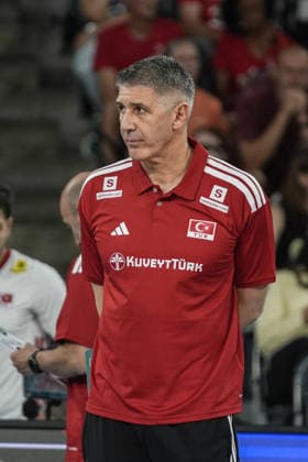 Turkiye v Germany - CEV EuroVolley 2026 Men CLUJ-NAPOCA, ROMANIA - SEPTEMBER 10: Head coach of Turkiye Slobodan Kovac follows the CEV EuroVolley 2026 match between Turkiye and Germany at the BTarena in Cluj-Napoca, Romania, on September 10, 2026. Osmancan Gurdogan Anadolu Cluj-Napoca Romania. Editorial use only. Please get in touch for any other usage.  Copyright: x2026xAnadoluxOsmancanxGurdoganx