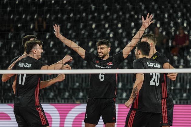 Turkiye v Germany - CEV EuroVolley 2026 Men CLUJ-NAPOCA, ROMANIA - SEPTEMBER 10: Players of Turkiye celebrate after scoring during of the CEV EuroVolley 2026 match between Turkiye and Germany at the BTarena in Cluj-Napoca, Romania, on September 10, 2026. Osmancan Gurdogan Anadolu Cluj-Napoca Romania. Editorial use only. Please get in touch for any other usage.  Copyright: x2026xAnadoluxOsmancanxGurdoganx