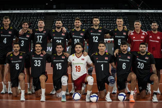 Turkiye v Germany - CEV EuroVolley 2026 Men CLUJ-NAPOCA, ROMANIA - SEPTEMBER 10: Players of Turkiye pose for family photos during of the CEV EuroVolley 2026 match between Turkiye and Germany at the BTarena in Cluj-Napoca, Romania, on September 10, 2026. Osmancan Gurdogan Anadolu Cluj-Napoca Romania. Editorial use only. Please get in touch for any other usage.  Copyright: x2026xAnadoluxOsmancanxGurdoganx
