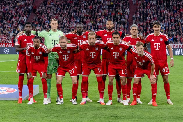 FC Bayern Munich’s starting lineup at the mandatory team photo before kickoff GER, FC Bayern Munich vs. FK Bodo Glimt, Soccer, UEFA Champions League, Group Stage, Matchday 1, 2026–2027 season, September 10, 2026 DFL DFB regulations prohibit any use of photographs as image sequences and or quasi-video. Photo: HMB Media, Heike Feiner Copyright: HMBxMedia HeikexFeiner