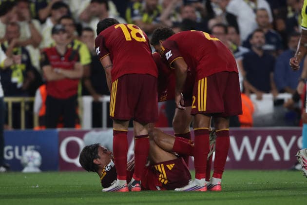 IPA88367451 - September 10, 2026 Champions League: Fenerbahçe vs. Roma. Pictured: A foul on Dybala (Photo by Gino Mancini)  Copyright: xGinoxMancini IPAxSportx xx IPA88367451