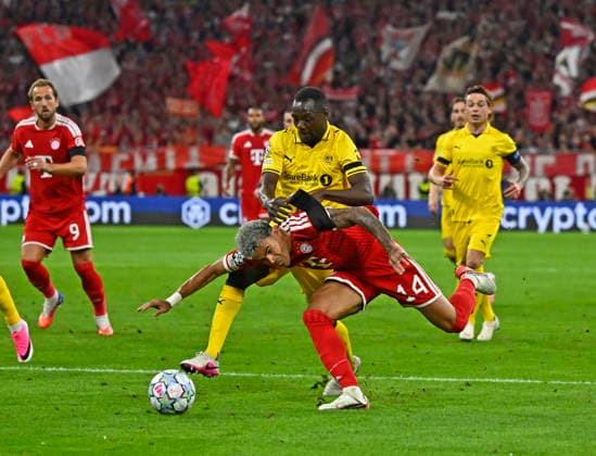 September 10, 2026, Soccer: UEFA Champions League 2026–2027, Matchday 1, FC Bayern Munich vs. FK Bodo Glimt, at the Allianz Arena in Munich, from left: Luis Diaz (FC Bayern Munich) vs. Joshua Kitolano (FK Bodo Glimt)