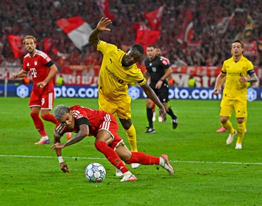 September 10, 2026, Soccer: UEFA Champions League 2026–2027, Matchday 1, FC Bayern Munich vs. FK Bodo Glimt, at the Allianz Arena in Munich, from left: Luis Diaz (FC Bayern Munich) vs. Joshua Kitolano (FK Bodo Glimt)