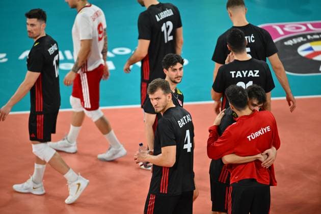 Turkiye v Germany - CEV EuroVolley 2026 Men CLUJ-NAPOCA, ROMANIA - SEPTEMBER 10: Players of Turkiye leave the floor during the CEV EuroVolley 2026 match between Turkiye and Germany at the BTarena in Cluj-Napoca, Romania, on September 10, 2026. Alex Nicodim Anadolu Cluj-Napoca Romania. Editorial use only. Please get in touch for any other usage.  Copyright: x2026xAnadoluxAlexxNicodimx