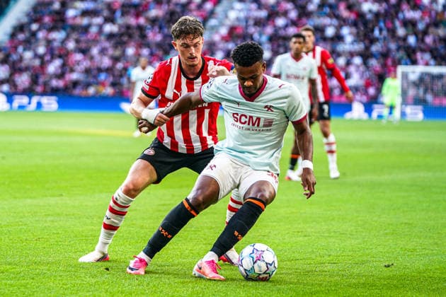 2026-09-10 PSV Eindhoven v Shaktar Donetsk - Champions League EINDHOVEN, NETHERLANDS - SEPTEMBER 10: Alisson Santana of FC Shakhtar Donetsk battles for possession with Paul Wanner of PSV Eindhoven during the Champions League match between PSV Eindhoven and Shaktar Donetsk at Philips Stadion on September 10, 2026 in Eindhoven, Netherlands. Eindhoven Philips Stadion Netherlands Content not available for redistribution in The Netherlands directly or indirectly through any third parties. Copyright: xAndrexWeeningx