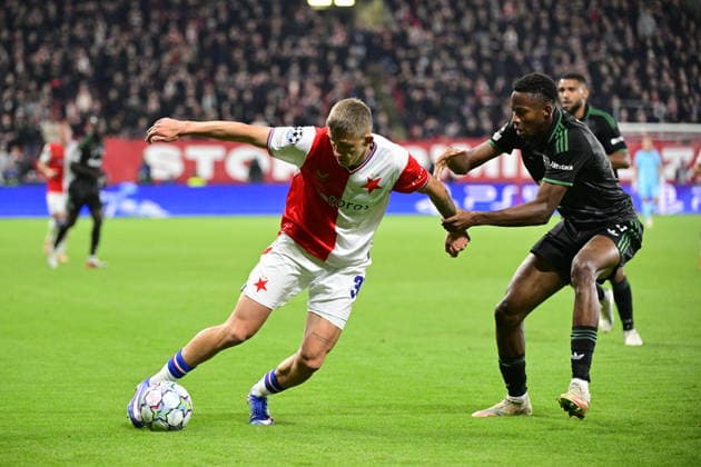 From left Wiktor Nowak of Slavia and Souleymane Sagnan of Lens in action during the Football Champions League opening round match Slavia Prague vs RC Lens on September 10, 2026, in Prague, Czech Republic. (CTKxPhoto VitxSimanek) CTKPhotoP2026091010077  CTKPhotoP2026091010077