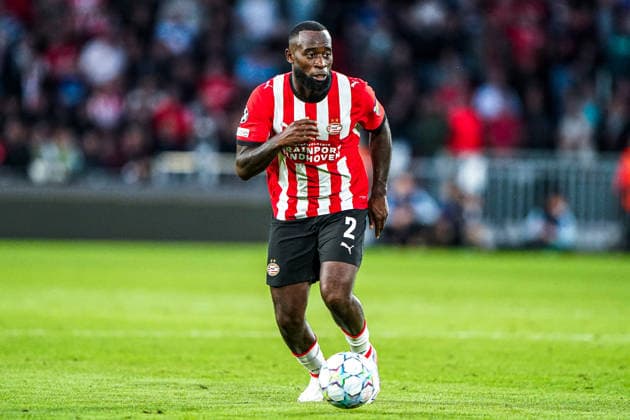 2026-09-10 PSV Eindhoven v Shaktar Donetsk - Champions League EINDHOVEN, NETHERLANDS - SEPTEMBER 10: Lutsharel Geertruida of PSV Eindhoven runs with the ball during the Champions League match between PSV Eindhoven and Shaktar Donetsk at Philips Stadion on September 10, 2026 in Eindhoven, Netherlands. Eindhoven Philips Stadion Netherlands Content not available for redistribution in The Netherlands directly or indirectly through any third parties. Copyright: xAndrexWeeningx