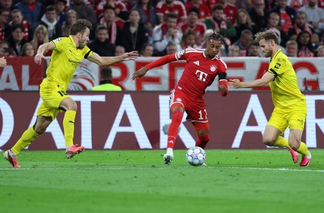 September 10, 2026, Germany, Soccer, Men s, UEFA Champions League, Group Stage, 2026–2027 Season, Matchday 1, FC Bayern Munich vs. FK Bodø Glimt: Michael Olise (FC Bayern Munich, 17) must prevail against Fredrik Bjorkan (FK Bodø Glimt, 15) and Ole Didrik Blomberg (FK Bodø Glimt, 11) at the Allianz Arena in Munich, Bavaria, Germany Copyright: xNordphoto Schneiderx
