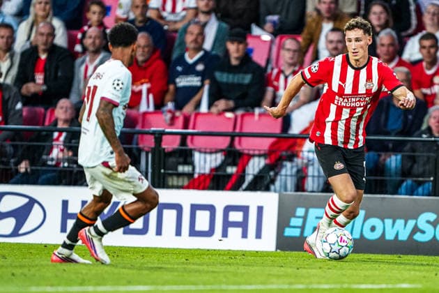 2026-09-10 PSV Eindhoven v Shaktar Donetsk - Champions League EINDHOVEN, NETHERLANDS - SEPTEMBER 10: Ruben van Bommel of PSV Eindhoven runs with the ball during the Champions League match between PSV Eindhoven and Shaktar Donetsk at Philips Stadion on September 10, 2026 in Eindhoven, Netherlands. Eindhoven Philips Stadion Netherlands Content not available for redistribution in The Netherlands directly or indirectly through any third parties. Copyright: xAndrexWeeningx