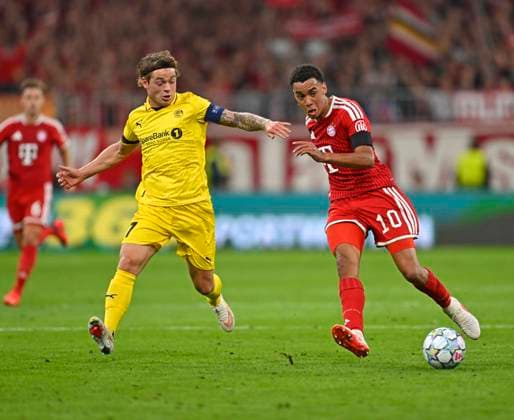 September 10, 2026, Soccer: 2026–2027 UEFA Champions League, Matchday 1, FC Bayern Munich vs. FK Bodo Glimt, at the Allianz Arena in Munich; from left: Patrick Berg (FK Bodo Glimt) vs. Jamal Musiala (Bayern Munich)