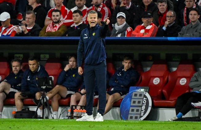 September 10, 2026, xemx, Soccer, UEFA Champions League, FC Bayern Munich vs. FK Bodø Glimt; Head Coach Kjetil Knutsen of FK Bodø Glimt gives instructions, gesturing with his arms, gesticulate, gives instructions, Munich