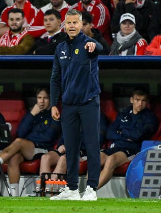September 10, 2026, xemx, Soccer, UEFA Champions League, FC Bayern Munich vs. FK Bodø Glimt; Head Coach Kjetil Knutsen of FK Bodø Glimt gives instructions, gesturing with his arms, gesticulate, gives instructions, Munich