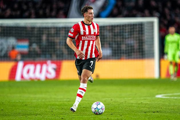 2026-09-10 PSV Eindhoven v Shaktar Donetsk - Champions League EINDHOVEN, NETHERLANDS - SEPTEMBER 10: Ruben van Bommel of PSV Eindhoven runs with the ball during the Champions League match between PSV Eindhoven and Shaktar Donetsk at Philips Stadion on September 10, 2026 in Eindhoven, Netherlands. Eindhoven Philips Stadion Netherlands Content not available for redistribution in The Netherlands directly or indirectly through any third parties. Copyright: xAndrexWeeningx