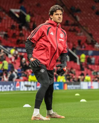 Manchester United, ManU U18 v Sabah U18: UEFA youth League Manchester United goalkeeper Senne Lammens warms up before the UEFA Champions League Matchday 1 of 8 match between Manchester United and Sabah FK at Old Trafford in Manchester, United Kingdom, on September 10, 2026. Manchester Greater Manchester United Kingdom  Copyright: xNewsxImagesx originalFilename:cosgrove-uefacham260910_np83k.jpg