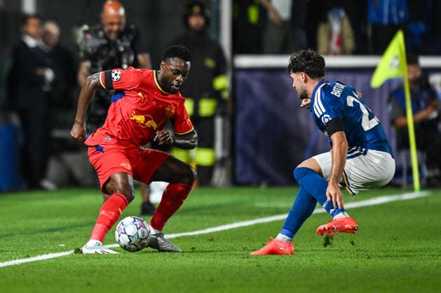 Como™s Martin Baturina fights for the ball with RB Leipzig™s Ridle Baku during the UEFA Champions League stage match Phase MD1 between Calcio Como and RB Leipzig at the Giuseppe Sinigaglia stadium in Como, north Italy -September 10, 2026 - Soccer.  Copyright: xTizianoxBallabio LaPressex