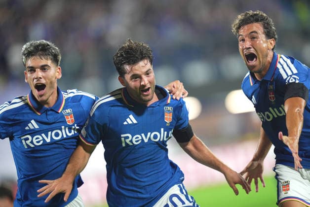 Como™s Martin Baturina celebrates after scoring 1-0 during the UEFA Champions League football match between Como and RB Leipzig - Champions League 2026 2027 - Giuseppe Sinigallia in Como , north Italy - Thursday , September 10 , 2026. - Soccer  Copyright: xSpada LaPressex