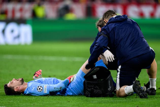 September 10, 2026: Goalkeeper Nikita Haikin of Bodo Glimt in pain during the UEFA Champions League soccer match between Bayern Munich and Bodo Glimt on September 10, 2026 in Munich. Photo by Marius Simensen. BILDBYRAN COP 238 MM0073 bbeng football soccer UEFA Champions League Bodo Glimt Bayern Munich injury  Copyright: MARIUSxSIMENSEN BB260910BB705