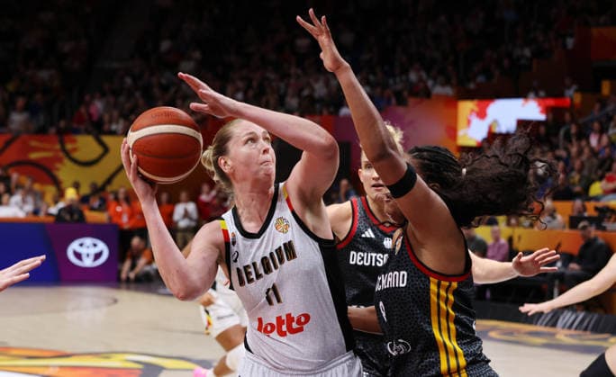 Emma Meesseman with the ball, Nyara Sabally in a duel; Game scene; Action; Sports; Basketball; FIBA World Cup; Women s World Championship; 2026–2027 season; October 9, 2026; Belgium (BEL) vs. DBB Germany (GER)