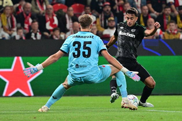 From left goalkeeper Jakub Markovic of Slavia and Andrija Bulatovic of Lens in action during the Football Champions League opening round match Slavia Prague vs RC Lens on September 10, 2026, in Prague, Czech Republic. (CTKxPhoto MichalxKamaryt) CTKPhotoP2026091010102  CTKPhotoP2026091010102
