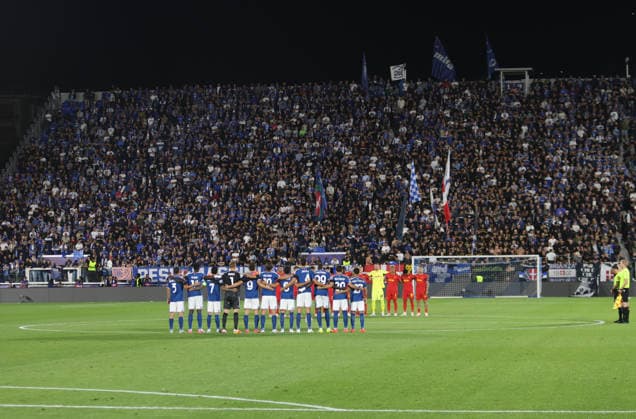 IPA88368428 - A one-minute silence for the victims of the earthquake in Nepal during the UEFA Champions League 2026 27 season soccer match between Como 1907 and RB Leipzig on September 10, 2026, at Giuseppe Sinigaglia Stadium in Como, Italy. Photo by Nderim KACELI  Copyright: xNderimxKaceli IPAxSportx xx IPA88368428