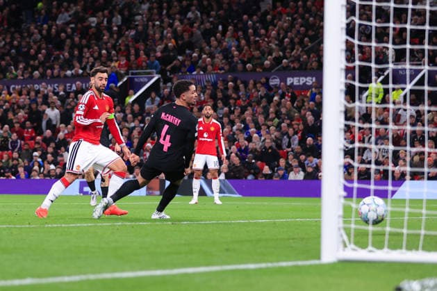 Fußball – UEFA Champions League – Gruppenphase: Manchester United gegen Sabah FK – 10. September 2026 – UEFA Champions League – Gruppenphase: Manchester United gegen Sabah FK – Bruno Fernandes von Manchester United erzielt das zweite Tor – Foto: Simon Stacpoole – Abseits – Manchester, Großbritannien  Copyright: xSimonxStacpoolexOffside