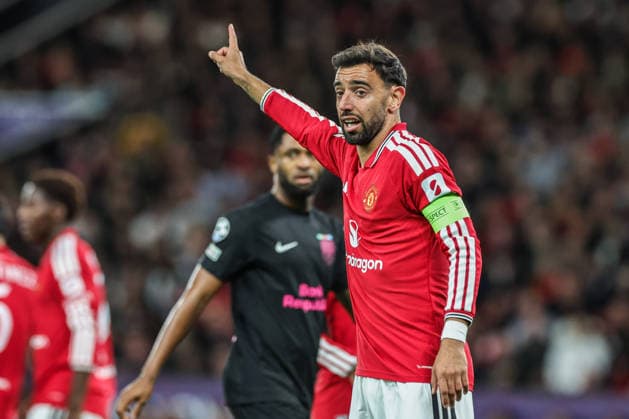 Manchester United, ManU v Sabah FC - UEFA Champions League 2026 27 League Phase MD1 Bruno Fernandes of Manchester United gives instructions to his team during the UEFA Champions League Matchday 1 of 8 match between Manchester United and Sabah FK at Old Trafford in Manchester, United Kingdom, on September 10, 2026. Manchester Greater Manchester United Kingdom  Copyright: xNewsxImagesx originalFilename:cosgrove-uefacham260910_npAIg.jpg