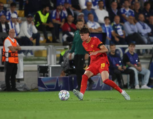 IPA88368788 - Andrija Maksimovic of RB Leipzig during the UEFA Champions League 2026 27 season soccer match between Como 1907 and RB Leipzig on September 10, 2026, at Giuseppe Sinigaglia Stadium in Como, Italy. Photo by Nderim KACELI  Copyright: xNderimxKaceli IPAxSportx xx IPA88368788