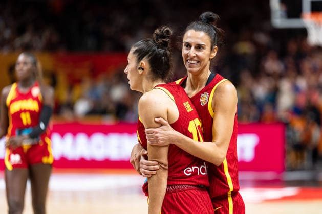 Alba Torrens (Spain, 07) and Maria Conde (Spain, 10) celebrate, GER, Australia vs. Spain, Basketball, 2026 FIBA Women’s World Cup, Quarterfinals, September 10, 2026, Germany, Australia vs. Spain, Basketball, FIBA Women s World Cup 2026, Quarterfinals, September 10, 2026, Berlin Copyright: xEibner-Pressefoto MaxxVincenx EP_MVN
