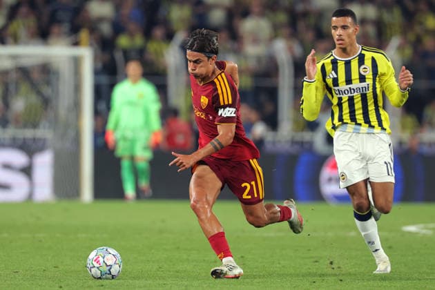 2026-09-10 Fenerbahce SK v AS Roma - UEFA Champions League 2026 27 League Phase MD1 ISTANBUL, TURKEY - SEPTEMBER 10: Paulo Dybala of AS Roma, Mason Greenwood of Fenerbahce during the UEFA Champions League 2026 27 League Phase MD1 match between Fenerbahce SK and AS Roma at Sukru Saracoglu Stadium on September 10, 2026 in Istanbul, Turkey. (Photo by BSR Agency) Istanbul Turkey Content not available for redistribution in The Netherlands directly or indirectly through any third parties. Copyright: xBSRxAgencyx
