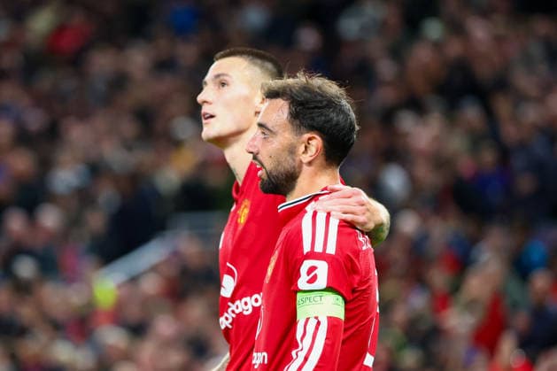 RECORD DATE NOT STATED 10th September 2026; Old Trafford, Manchester, England; UEFA Champions League Football, Manchester United, ManU versus Sabah; Benjamin Sesko of Manchester United scores in the 45th minute to make it 3-0 and is congratulated by Bruno Fernandes RogerxEvans