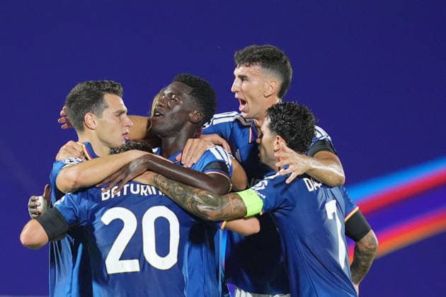 Como™s Tasos Douvikas celebrates after scoring 2-0 during the UEFA Champions League football match between Como and RB Leipzig - Champions League 2026 2027 - Giuseppe Sinigallia in Como , north Italy - Thursday , September 10 , 2026. - Soccer  Copyright: xSpada LaPressex