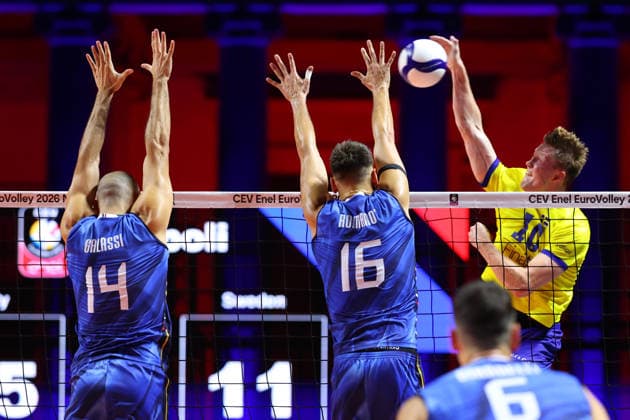 Svezia s Hampus Ekstrad during the opening match of the CEV Enel Eurovolley 2026, between Italy and Sweden, Piazza del Plebiscito, Naples, September 10, 2026.  Copyright: xAlessandroxGarofalo LaPressex